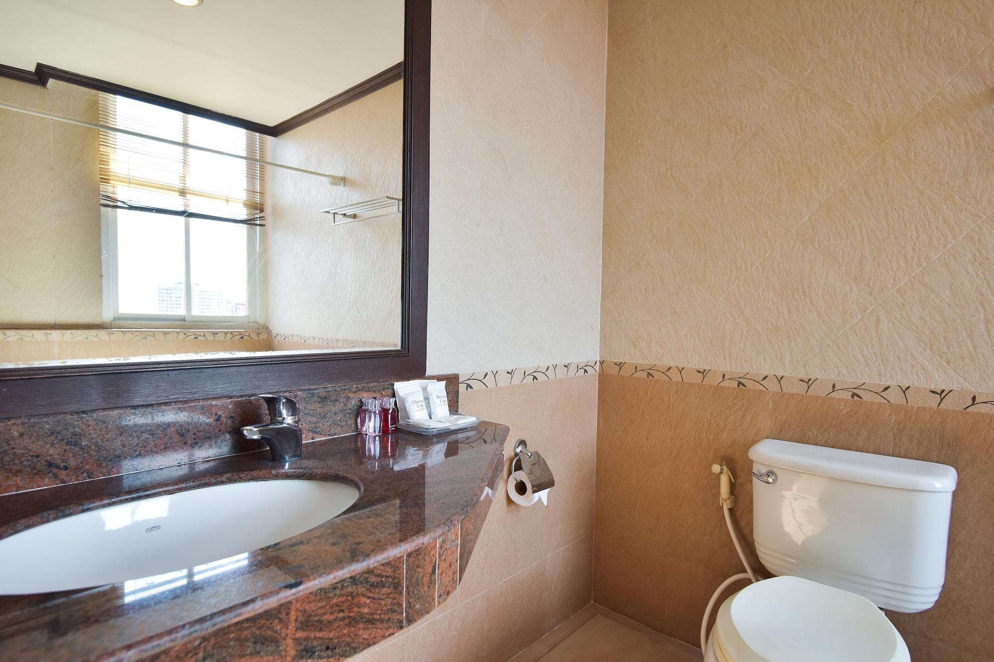 Phuket Oyo 389 Sira Boutique Residence מראה חיצוני תמונה