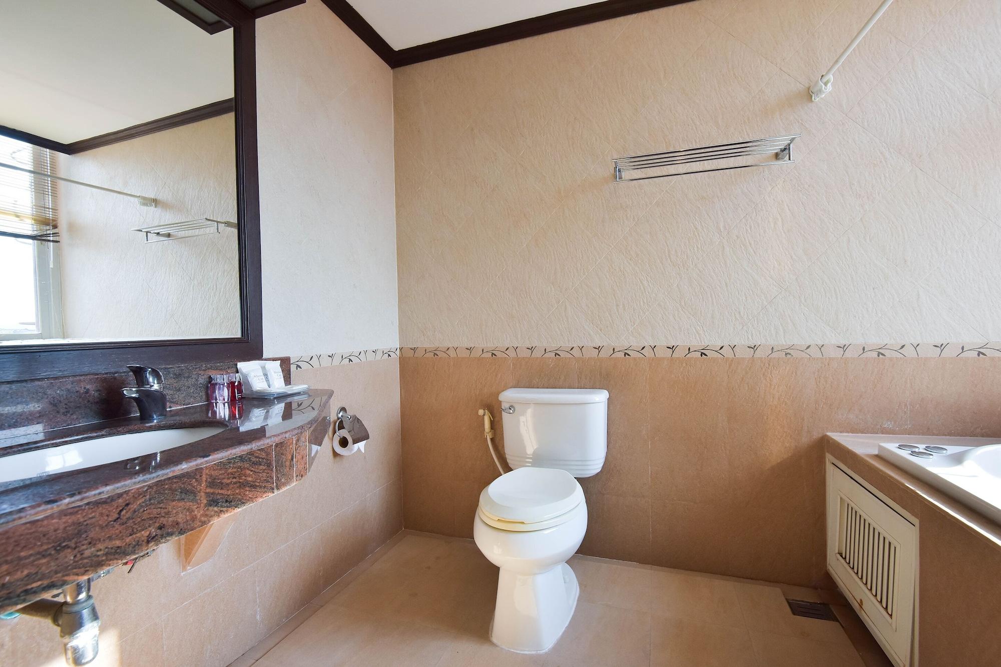 Phuket Oyo 389 Sira Boutique Residence מראה חיצוני תמונה